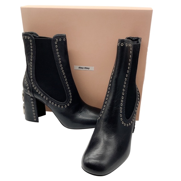 MIU MIU BLACK / SILVER STUDDED LEATHER PULL ON ANKLE BOOTS - Picture 10 of 10